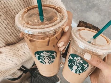 10 Starbucks Drinks To Order When You Just Don’t Want Iced Coffee Best Starbucks Drinks, Starbucks Hacks, Cinnamon Dolce Syrup, Matcha Green Tea Latte, Passion Tea, Healthy Starbucks Drinks, Iced Green Tea, Starbucks Menu, Healthy Starbucks