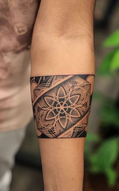 Virat Kohli Tattoo, Tato Mandala, Dotwork Tattoo Mandala, Mandela Tattoo, Band Tattoos For Men, Armband Tattoos, Forearm Band Tattoos, Band Tattoo Designs, Armband Tattoo Design