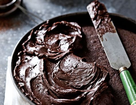 19 Triple Chocolate Recipes — For When Double Just Isn't Enough  - Esquire.com Cheese Frosting Recipe, Chocolate Cream Cheese Frosting, Cream Cheese Frosting Recipe, Fudge Easy, Chocolate Cream Cheese, Cupcake Flavors, Frosting Recipe, Melting Chocolate Chips, Valentines Food