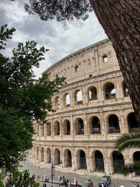 Colosseum view Rome Italy aestethic #rome #romeitaly #roma #colosseum #italy #italytrip #citytrip Old Italy Aestethic, Colosseum Italy, Somewhere In Northern Italy 1983, Ciao Bella, Northern Italy, City Trip, 2024 Vision, Rome Italy, Italy Travel