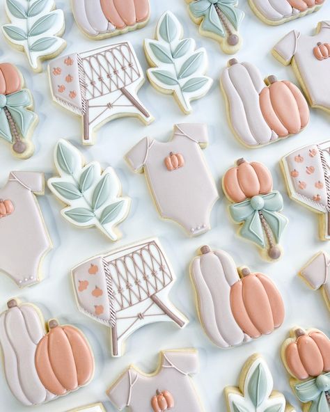 Pumpkin Baby Shower Cookies, Vintage Oven, Decorating Cookies, Pumpkin Baby, Baby Shower Pumpkin, Baby Shower Cookies, Baby In Pumpkin, Cookies Decorated, Shower Set