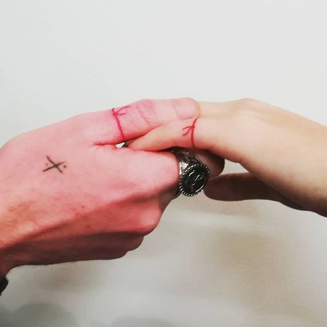 71 Likes, 6 Comments - Sam McGarry (@sammcgarrytattooing) on Instagram: “We can't fight fate - this red string may stretch and tangle, but it will never break ❤️” Red String Tattoo, Fate Tattoo, Couple Tattoos Love, Couple Tattoos Unique Meaningful, Red String Of Fate, Couples Tattoo Designs, Matching Couple Tattoos, Red Ink Tattoos, Red String