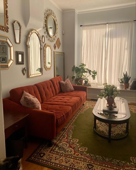 #eclectic #livingroom #mirrorwall #houseplants #orangecouch #orangesofa #orientalrug #greenrug #layered
eclectic living room house plants thrifted finds green rug layered space mirror wall Boho Apt Decor, Green Aesthetic Vintage Living Room, Italian House Aesthetic Living Room, Row Home Decor, Vintage Decorating Ideas For The Home Living Rooms Small Spaces, Cozy Vintage Home Aesthetic, Square Couch Living Rooms, Aesthetic Living Room Ideas Apartment Vintage, Italian Maximalist Decor