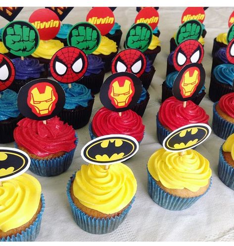 Superhero Birthday Party Cupcakes, Avengers Birthday Cupcakes, Marvel Themed Cupcakes, Avengers Cupcakes Ideas, Super Hero Cupcakes For Boys, Superhero Birthday Cupcakes, Marvel Cupcake Ideas, Cupcakes Avengers, Super Hero Cupcakes