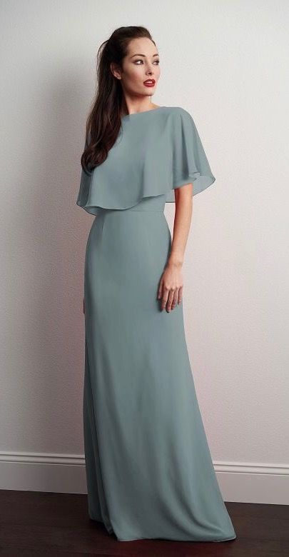 Love this sage green color Sage Green Wedding Guest Outfit, Green Wedding Guest Outfit, Sukienki Maksi, Green Wedding Dresses, Sage Green Bridesmaid Dress, Sage Green Dress, Sage Green Color, Special Event Dresses, Sage Green Wedding