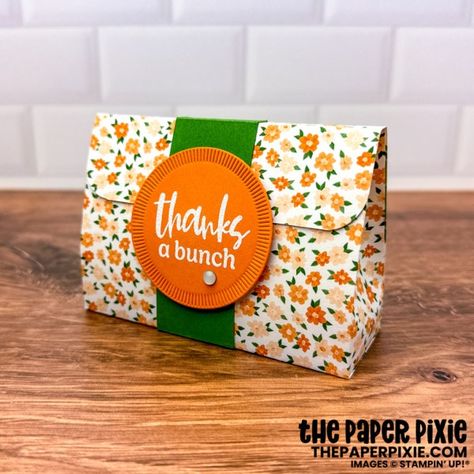 Half-Sheet Gift Pouch & Missing Middle Card - The Paper Pixie Diy Paper Boxes Easy, Handmade Gift Bags Paper, Handmade Gift Bags, Cardstock Projects, The Paper Pixie, Paper Pixie, Christmas Treats Holders, Gift Containers, Box Templates