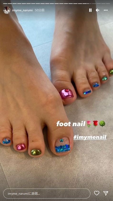 Nail Pedicure, Toenail Designs Summer, Summer Nail Designs, Summer Toe Nails, Simple Acrylic Nails, Exotic Nails, Toe Nail Designs, Toe Nail Art, Minimalist Nails