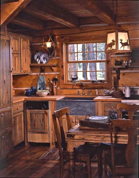 Small Log Cabin Plans, Log Cabin Kitchens, Log Cabin Kitchen, Dapur Rustic, Log Cabin Plans, Makeover Kitchen, Old Fashioned Kitchen, Log Cabin Living, Log Home Living