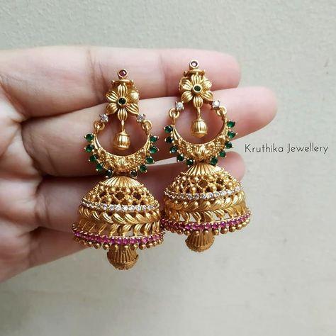 Light Weight Matte Jhumkas ~ South India Jewels Temple Jewellery Earrings, Gold Earrings Indian, Gold Jhumka Earrings, Gold Temple Jewellery, Gold Jewelry Outfits, Gold Earrings Wedding, Gold Jewelry Simple Necklace, Gold Mangalsutra Designs, Gold Bridal Earrings