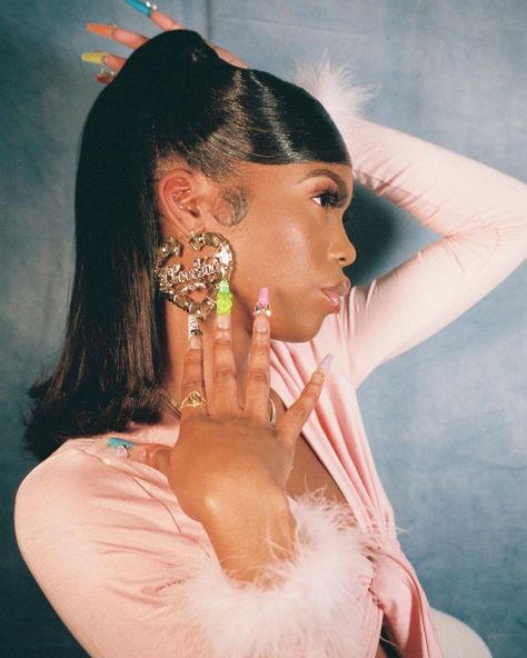 Coach on Instagram: “✨⭐️ @lildoula” Bamboo Earrings Outfit, 2000s Photoshoot, 90s Party Outfit, 2000s Pink, Earrings Outfit, I Love Being Black, Ponytail Bun, Bamboo Earrings, Outfit 90s