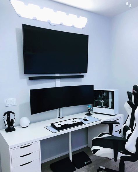 Hightech Therapy on Instagram: “Which effect would you prefer? By @jeffsbattlestation 💎 . #gamingsetup #gamingsetups #gamingpost #gaminglife #gamingpcbuild #gamingpc…” A Desk, Computer Desk, Keyboard, Gaming, Computer, Desk, Screen, Tv, Wall