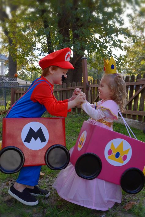 Princess Peach Go Kart, Princess Peach Customes, Princess Peach Box Car, Peaches And Mario Birthday, Princess Peach Mario Kart Costume, Princess Peach Kart, Princess Peach Cardboard Car, Easy Diy Mario Character Costumes, Diy Mario Party Costume