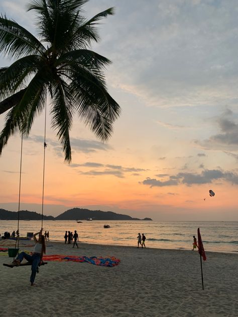 patong. phuket. thailand. beach. swing. sunset. orange. Thai Beach Aesthetic, Puckett Thailand, Phuket Thailand Aesthetic, Phuket Aesthetic, Bangkok Thailand Aesthetic, Thailand Nails, Thailand Pics, Bangkok Sunset, Phuket Thailand Beach