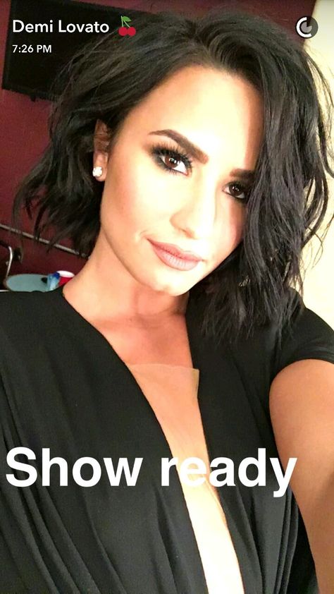 Demi Lovato Short Hair, Demi Lovato Hair, Penteado Cabelo Curto, Hair Envy, Demi Lovato, Hair Today, Great Hair, Hair Dos, Gorgeous Hair