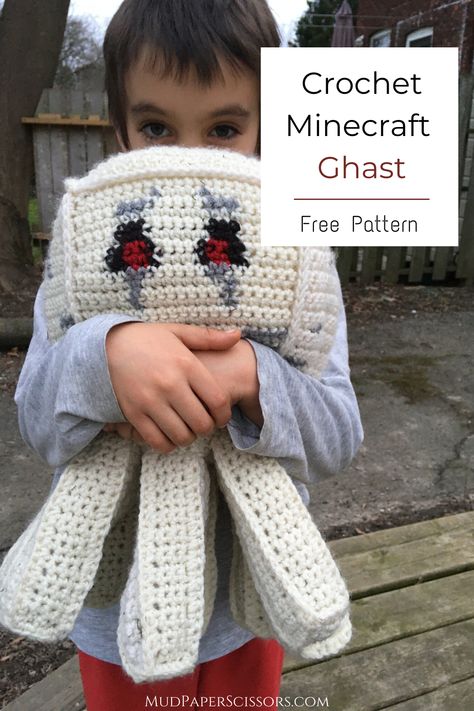 Minecraft Free Crochet Patterns, Crochet Minecraft Hat, Minecraft Crochet Ideas, Minecraft Amigurumi Pattern Free, Crochet Minecraft Pattern Free, Video Game Crochet Patterns, Minecraft Crochet Patterns Free, Roblox Crochet, Crochet Snowman Hat