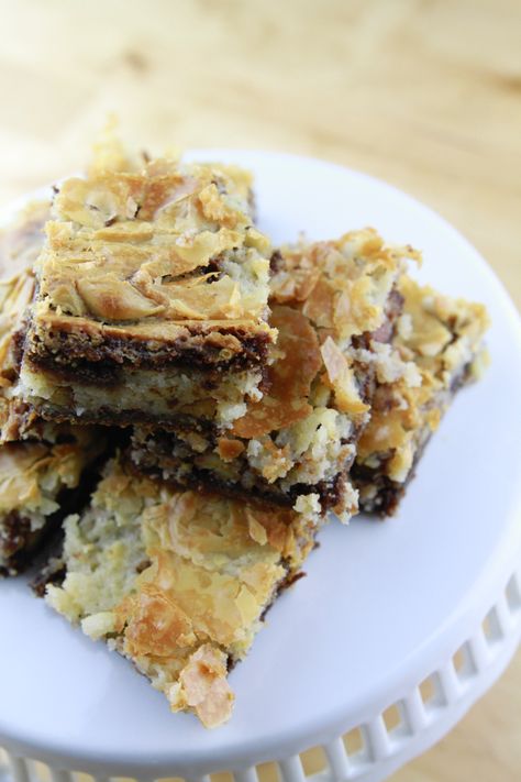 Chocolate Ooey Gooey Butter Cake, Chocolate Gooey Butter Cake, Ooey Gooey Butter Cake Recipe, Gooey Butter Cake Recipe, German Chocolate Bars, Ooey Gooey Cake, Chocolate Butter Cake, Ooey Gooey Bars, Ooey Gooey Butter Cake