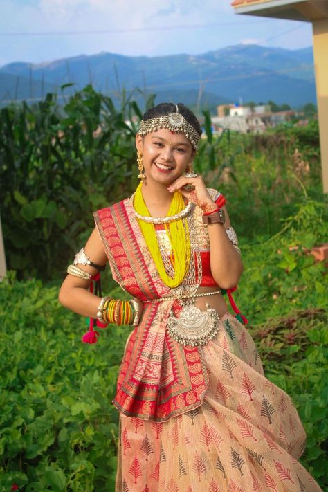 Tharu Cultural Dress, Tharu Culture, Cultural Dress, Traditional Look, Dont Touch My Phone Wallpapers, Phone Wallpapers, Saree, Wallpapers, Photography