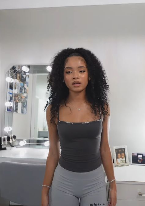 Mayalovee Outfits, Ayeitsmaya Hairstyles, Maya Love Outfits, Goal Manifestation, Maya Love, Baddie Vibes, Brown Hair Inspo, Selfie Inspo, Beautiful Curly Hair