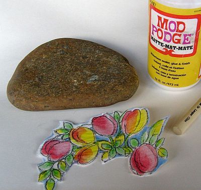 How to Mod Podge a Napkin onto Rocks - Tips & Ideas How To Mod Podge, Stone Animals, Painted Pebbles, Mod Podge Crafts, Decoupage Diy, Nativity Sets, Painted Rocks Craft, Painted Rocks Diy, Rock Painting Ideas Easy