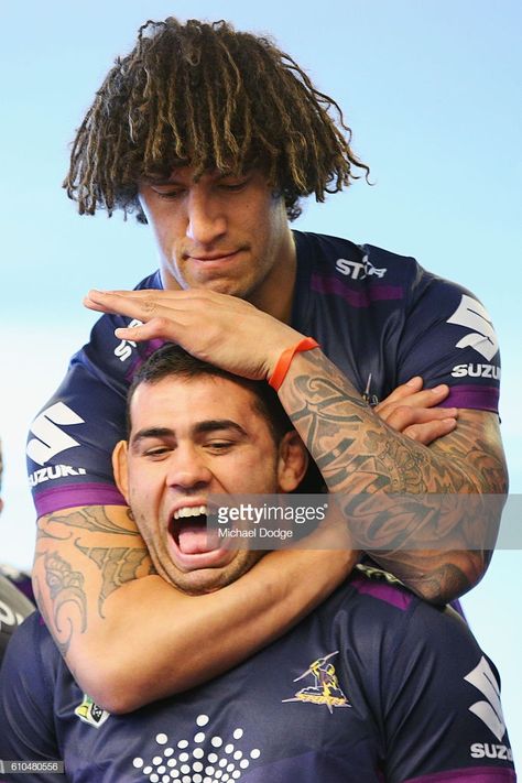 Kevin Proctor of the Storm puts a headlock on Nelson Asofa-Solomona during a Melbourne Storm NRL media opportunity at AAMI Park on September 26, 2016 in Melbourne, Australia. Headlock Pose Reference, Headlock Pose, Forming Storming Norming Performing, Cronulla Sharks, Black Rock Beach Melbourne, Irl References, Melbourne Weather, Melbourne Storm, Melbourne State Library