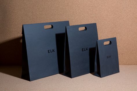 Clothes Packaging Ideas, Luxury Paper Bag, Shopping Bag Design, Paper Bag Design, Luxury Packaging Design, Modern Packaging, Packaging Ideas Business, Clothing Packaging, Loyal Customer