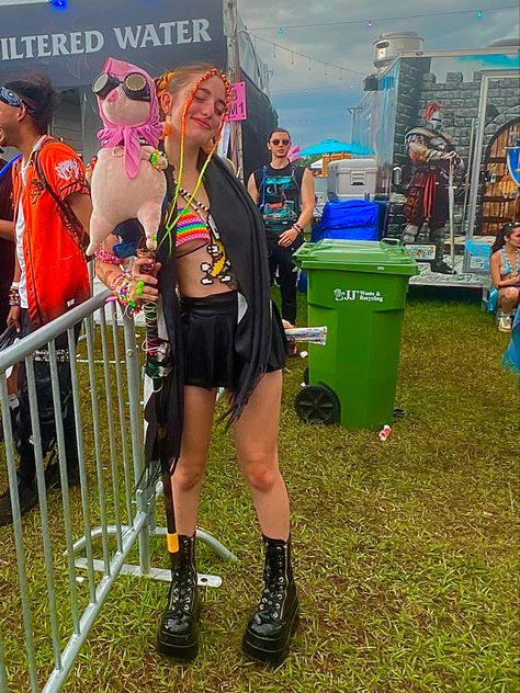 #forbiddenkingdom #rave #festival #ravefashion #festivaloutfit #festivaloutfit #festivalseason #edc #imagine #electricforest #kandi #kandikid #colorful #outfitideas Rave Culture Fashion, Rave Core, Rave Inspiration, Edc Mexico, Rave Girl Outfits, Rave Concert, Rave Fit, Festival Fits, Rave Fits