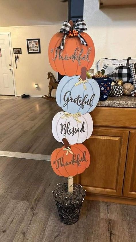 Thanksgiving Porch Decorations, Picket Fence Decor, Fall Tree Decorations, Thanksgiving Porch, Fall Floral Decor, Dollar Tree Pumpkins, Fall Decor Diy Crafts, Fun Sign, Unique Thanksgiving