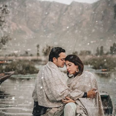 Kashmir – a paradise that epitomizes beauty and romance – proved to be the perfect location for Sonali and Rohan’s pre-wedding shoot captured by Shades Photography.  #kashmir #prewedding #preweddingphoto #photography #photographer #coupleportrait #photoshoot #love #couplegoals #preweddingshoot #weddingsutra Poses In Kashmir, Shades Photography, Prewedding Shoot, Pre Wedding Photoshoot Outdoor, Pre Wedding Shoot, Wedding Sutra, Couple Photoshoot Poses, Best Photo Poses, Photo Poses For Couples