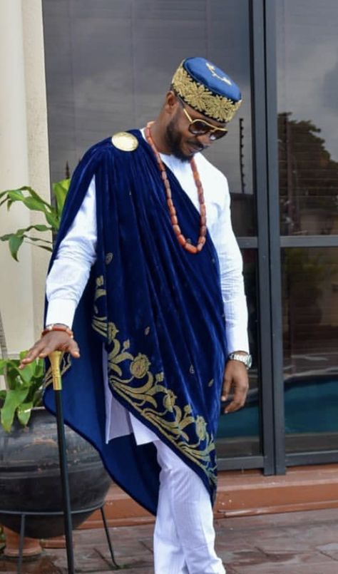 Igbo Traditional Wedding Attire For Men, Afro Clothes, Large Men Fashion, Africa Beauty, Native Outfits, African Vibes, Nigerian Outfits, Cultural Fashion, African Wedding Attire