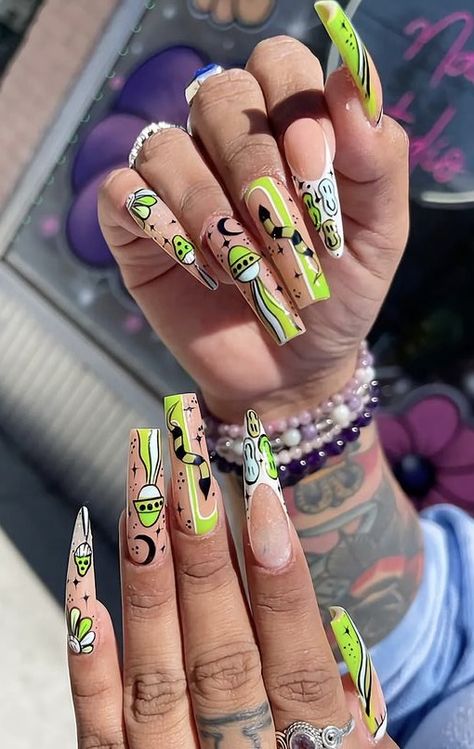 Trippie Nails, Trippy Nails Acrylic, Rave Nails Designs, Nails Trippy, Gemini Nail Ideas, Trippy Nail Designs, Edc Nails, 90s Cartoon Nails Acrylic, Trippy Nail Art