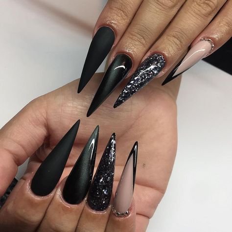 Acrylic Stiletto Nails Design, Nude Stiletto Nail Designs, Nail Designs Stiletto, Stiletto Nail Ideas, Stelleto Nails, Trending Summer Nails, Stilleto Nails Designs, Stiletto Nails Designs, Nails Tumblr