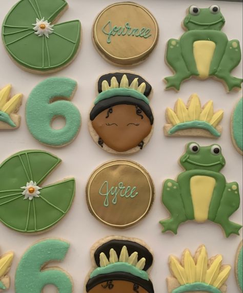 Tiana Cookies, Princess And The Frog Cookies, Frog Cookies, Frog Baby Showers, Strawberry Ideas, Sweet 16 Party Decorations, Royal Iced Cookies, Mickey Mouse Theme, Princess And The Frog