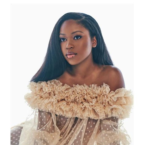 Marsai Martin Outfit, Riele Downs Outfits, Riele Downs, Pretty Dark Skin, Braids Hairstyles Pictures, Black Hollywood, Black Celebrities, Baddie Hairstyles, Hello Gorgeous