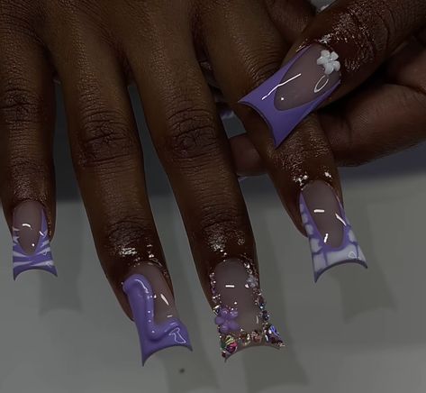 Spring Duck Nails, Medium Length Duck Nails, Summer Duck Nails, Acrylic Nail Designs Y2k, Cute Gray Nails, Purple Duck Nails, Mood Change Nails, Purple And Grey Nails, Aquarius Nails Designs