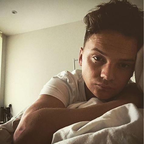 Turn up the smolder Male Youtubers, Connor Maynard, Baby Picture Outfits, Jack Maynard, Conor Maynard, Caspar Lee, Try Guys, Ricky Dillon, British Youtubers