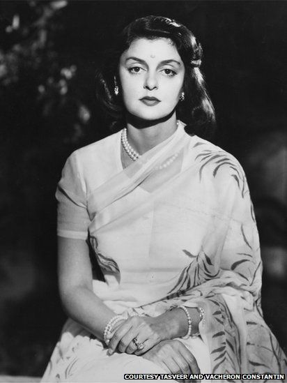 'A portrait of Maharani Gayatri Devi, princess of the Indian princely state of Jaipur, 1945.' Maharani Gayatri Devi, Gayatri Devi, Indian Princess, Vintage India, Vintage Bollywood, Indian Aesthetic, Vintage Studio, Studio Portraits, Jaipur