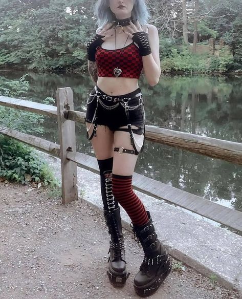 Grunge Outfits🖤 on Instagram: “1,2,3 or 4? 💞 Follow @grungfits 🖤 ° ° ° ° ° #grungfits #grunge #alternative #rock #goth #grungeaesthetic #punk #emo #tumblr #nirvana…” E Girl Clothes, Egirl Fashion, E Girl Outfits, Mode Emo, Selfie Aesthetic, Mode Kawaii, Moda Emo, Mode Costume, E Girl