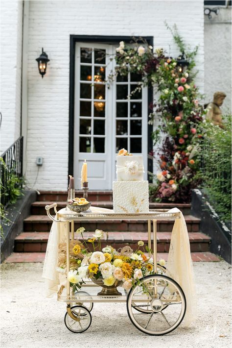 Maxwell Mansion Lake Geneva Wedding, Maxwell Mansion Lake Geneva, Lake Geneva Wedding, Dinner Table Centerpieces, Lake Geneva Wisconsin, Reception Tablescapes, Styled Wedding Shoot, Unique Bouquet, Chateau Wedding