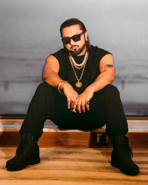 boss is always boss Honey Singh Hd Wallpaper, Boxing Routine, Singh Wallpapers, Punjabi Comedy, The English Beat, Workout And Diet Plan, Ipad Desktop, Yo Yo Honey Singh, Preacher Curls