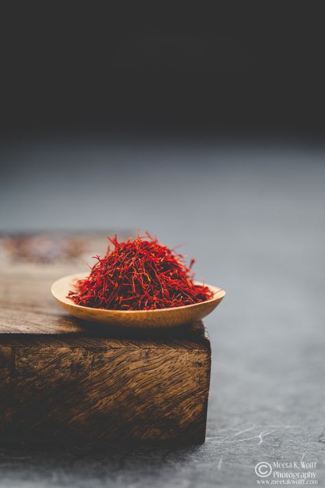 Saffron Health Benefits, Saffron Cake, Saffron Benefits, Saffron Spice, Saffron Flower, Crown Cake, Whats For Lunch, Vanilla Paste, Ancient Egyptians