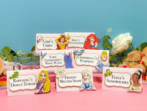 Princess Party Food Labels, Buffet Food Labels, Disney Princess Party Decorations, Princess Party Food, Decoration Theme, Party Food Labels, Princess Party Decorations, Disney Princess Party, Food Tent