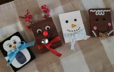 Diy Yarn Decor, Jenga Blocks, Block Craft, Craft Night, Yarn Diy, Christmas Penguin, Christmas Ornament Crafts, Tree Diy, Ornament Crafts