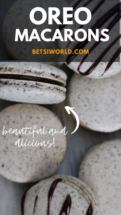 up close shot of oreo macarons with the words oreo macarons beautiful and delicious written over the image Oreo Macaron Recipe, Cookies And Cream Macarons, Oreo Macaroons, Dessert Recipes Oreo, Nut Free Macaron Recipe, Macaron Fillings, Oreo Macarons, Oreo Macaron, Macarons Easy