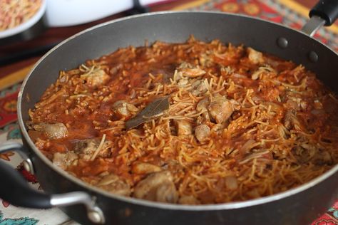 Chicken Fideo Recipe Mexican, Chicken Fideo Recipe, Warm Comfort Food, Fideo Recipe, Mexican Style Chicken, Pollo Recipe, Chicken And Noodles, Fall Dinner Recipes, Hispanic Food