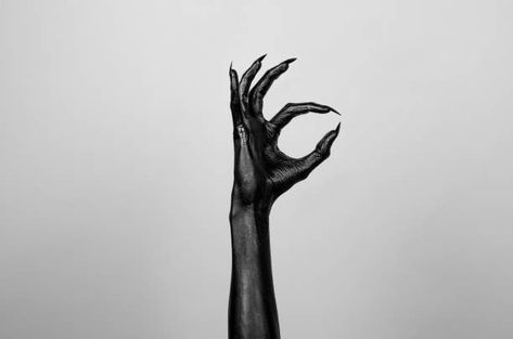 Black Claws Monster, Zelda Core, Reference Hands, Oc Creation, Creepy Hand, Monster Hands, Female Monster, Black Claws, Artistic Ideas