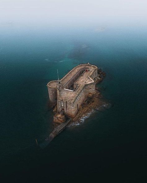 Lookout Tower, Brittany France, Emerald Coast, A Castle, Medieval Castle, Abandoned Places, Beautiful Paintings, In The Middle, The Middle