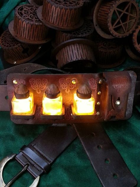 Potions Belt, Larp Props, Dnd Crafts, Steampunk Fantasy, Costume Armour, Fair Outfits, Leather Craft Patterns, Steampunk Cosplay, Steampunk Accessories