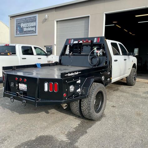 Custom Dually Flatbed Truck Beds, Flatbed Build, Flatbed Truck Ideas, Flatbed Dually, Custom Truck Flatbeds, Jeep Wrangler Pickup, Wrangler Pickup, Flatbed Truck Beds, Custom Flatbed