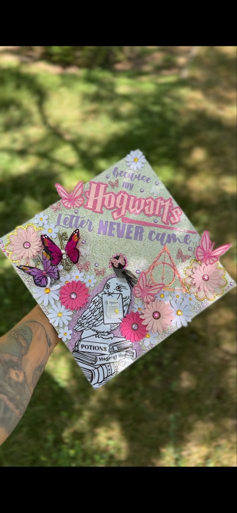 Book Lover Graduation Cap, Grad Cap Ideas Bookworm, Monster High Cap Graduation Decoration, Magic School Bus Graduation Cap, Cute College Graduation Caps, Bridgerton Graduation Cap, Librarian Graduation Cap, Harry Potter Cap Decoration Graduation, Harry Potter Graduation Cap Designs