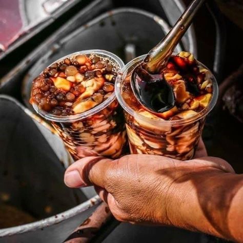 Taho Filipino Dessert Aesthetic, Taho Filipino Recipe, Filipino Street Food Photography, Taho Philippines, Pinoy Food Filipino Dishes, Filipino Aesthetic, Philippines Aesthetic, World Street Food, Philippines Vacation